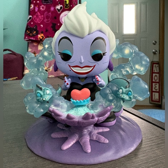 Funko Pop! Ursula from the Little Mermaid - Picture 1 of 2